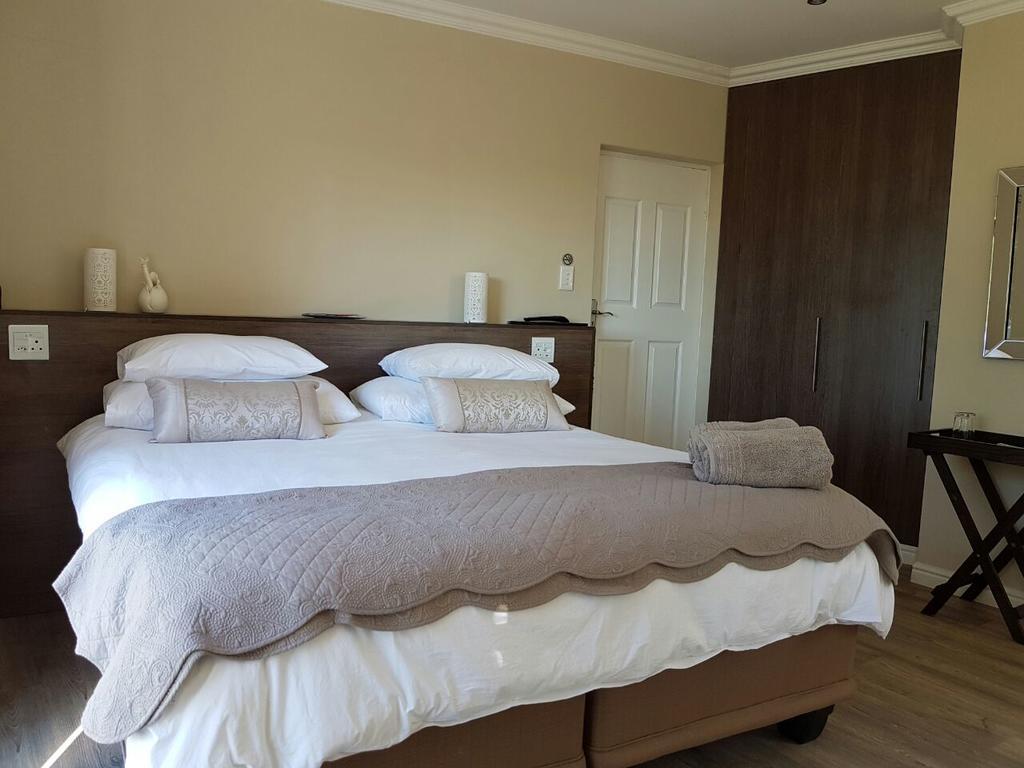 Casa Seaviews Hotel พอร์ตเอลิซาเบธ ภายนอก รูปภาพ